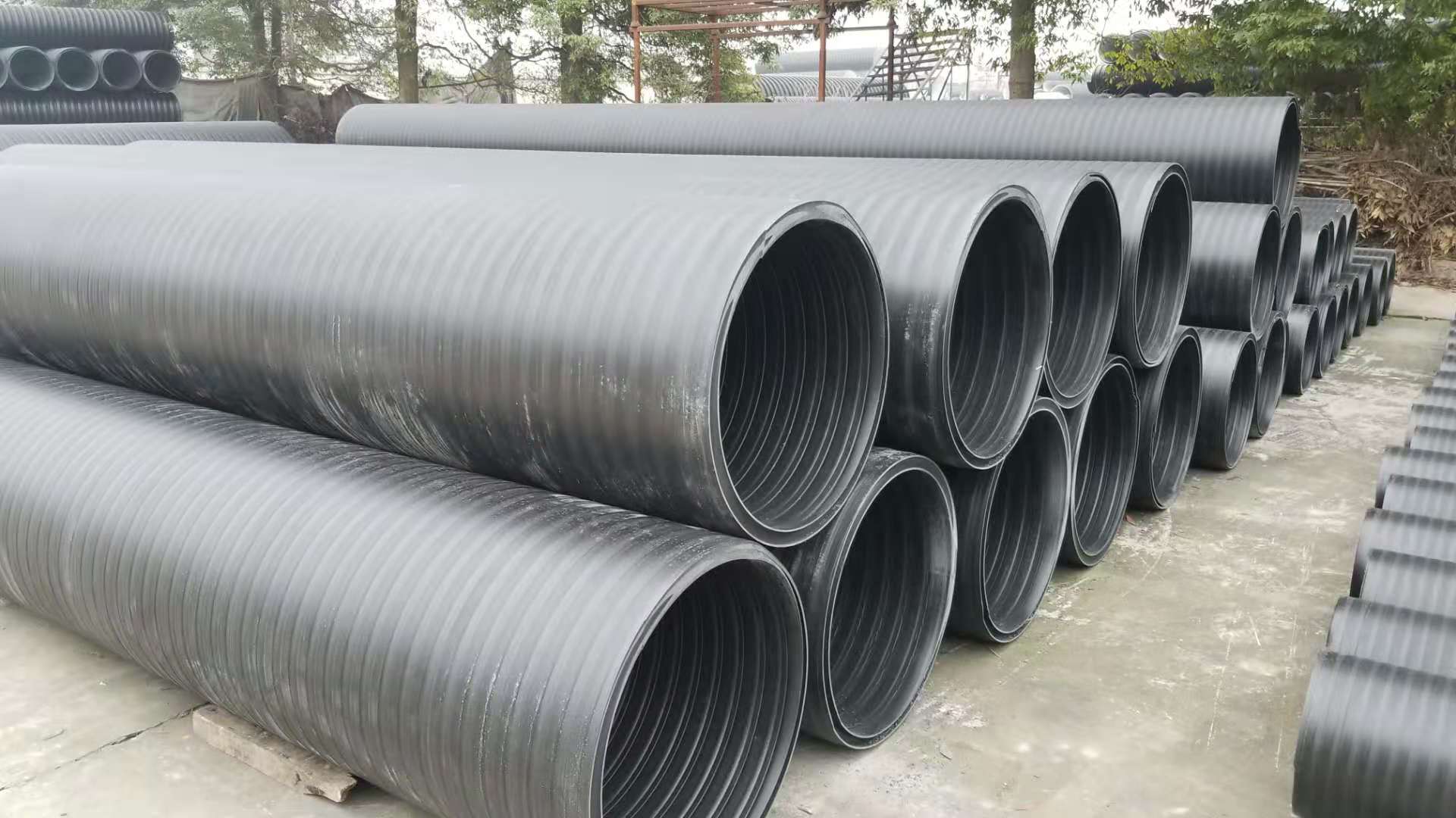 缠绕结构A型HDPE中空（kōng）壁（bì）缠绕管